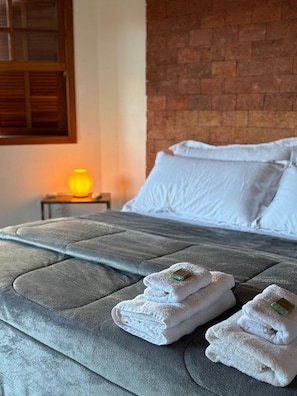 Chalé Manacá - Pousada Terra de Gigantes - Chapada Diamantina | 1 quarto, roupas de cama premium, individualmente decorados