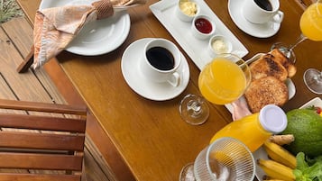 Free daily full breakfast