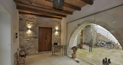 Traditional Luxury Suite