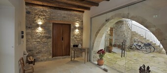 Traditional Luxury Suite