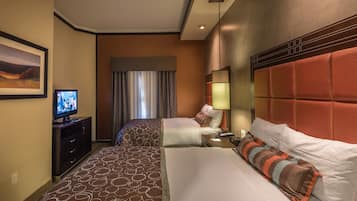 2 bedrooms, in-room safe, iron/ironing board, free WiFi