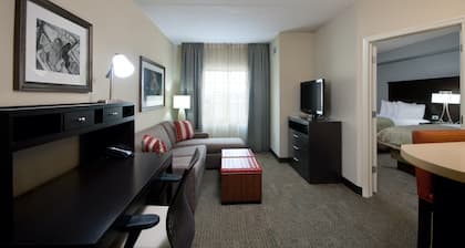1BR Suite w/ 2 Dbl Beds | Free Breakfast & Pool