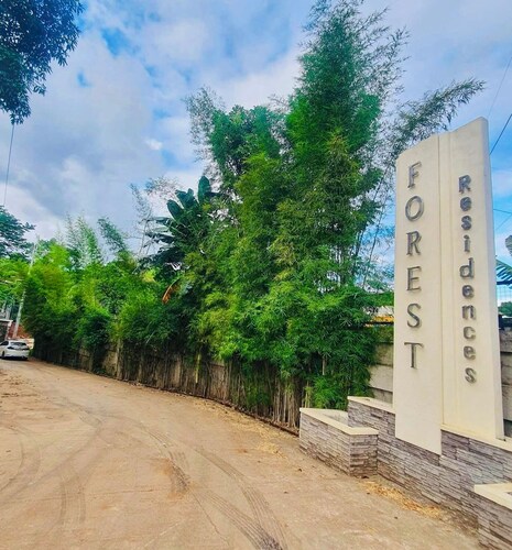 J&J Antipolo Place 2BR with Netflix & Karaoke