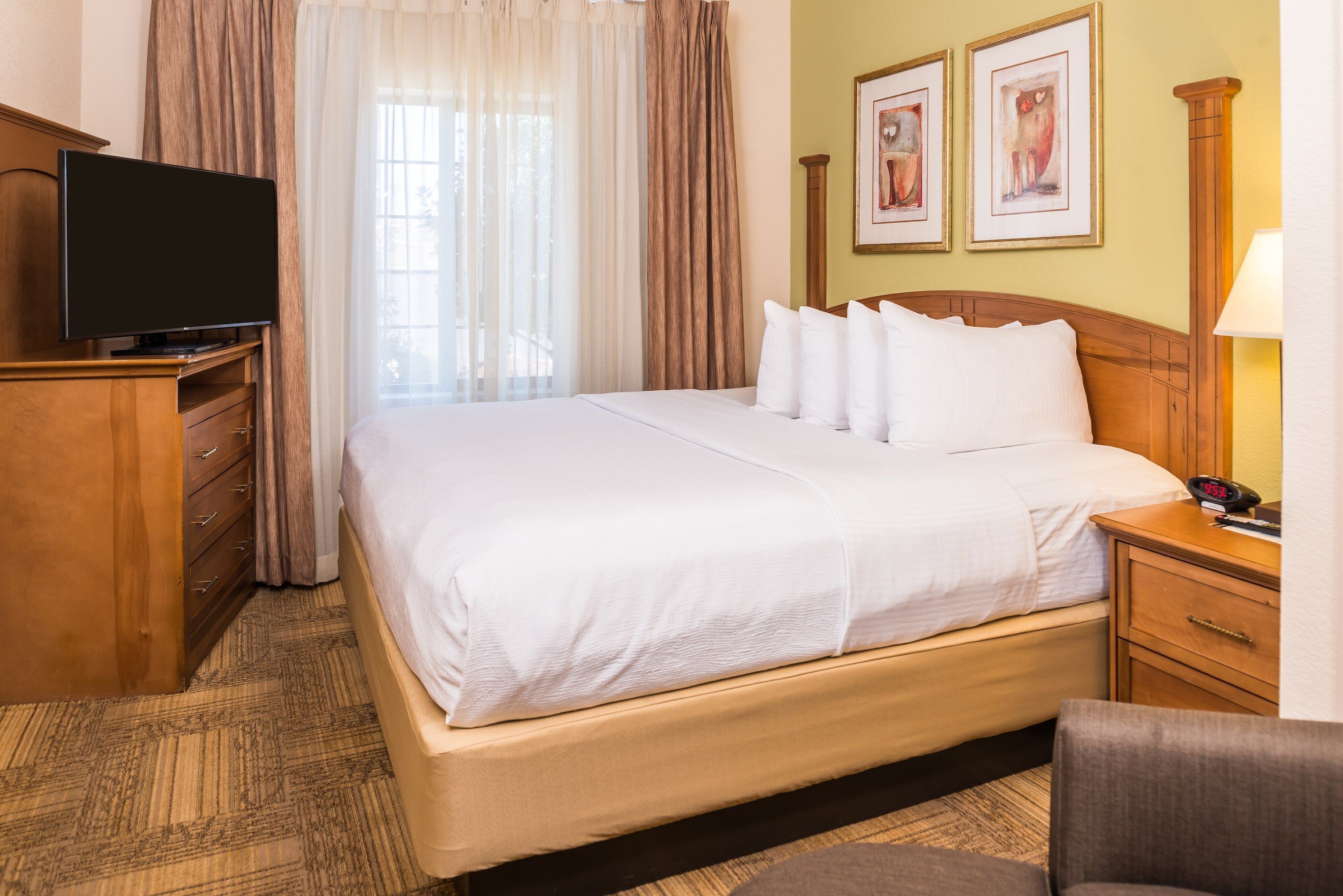 2 makuuhuonetta, silitysrauta/-lauta, ilmainen Wi-Fi, vuodevaatteet