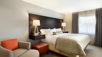 2 bedrooms, in-room safe, iron/ironing board, free WiFi