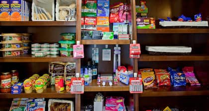 Free Breakfast. Outdoor Pool & Hot Tub. Near Edwards Air Force Base!