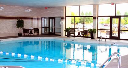 Relaxing Retreat! Studio Suite in Liverpool | Fitness Center + Free Breakfast