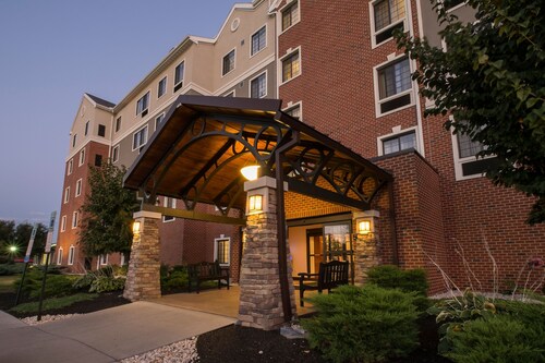 1-Bedroom Suite w/ 2 Double Beds Near Hersheypark