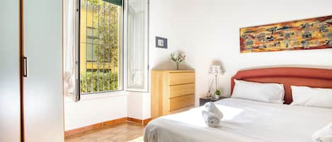 Apartamento conforto, vista para a cidade | 1 quarto, Wi-Fi de cortesia, roupa de cama