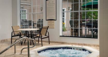 1 Bedroom | Free Breakfast. Pool & Hot Tub