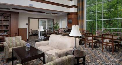 1 Bedroom | Free Breakfast. Indoor Pool.