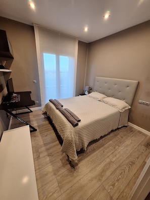 4 bedrooms, free WiFi, bed sheets