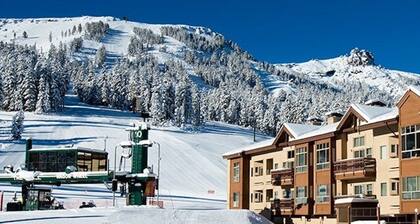 Slopeside Location + Shared Outdoor Hot Tub
