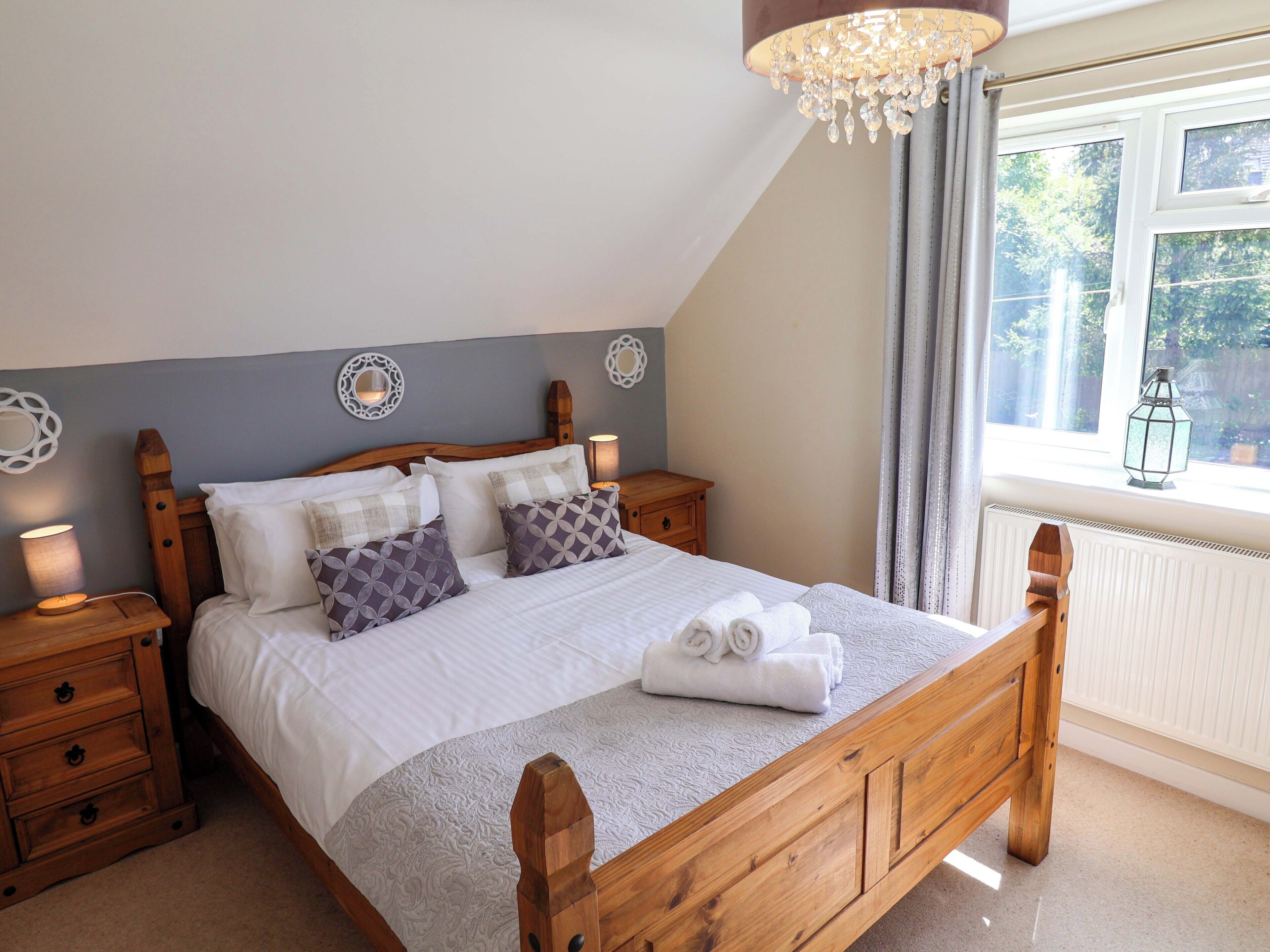 Cottage | 2 bedrooms, individually decorated, individually furnished, free WiFi