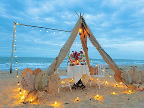 Pantai persendirian, pasir putih