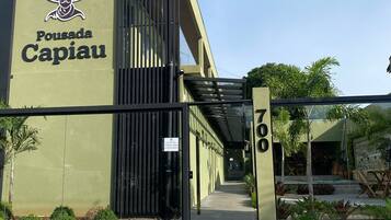 Fachada de la propiedad