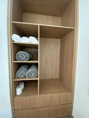 Basic-Dreibettzimmer | Kostenloses WLAN, Bettwäsche