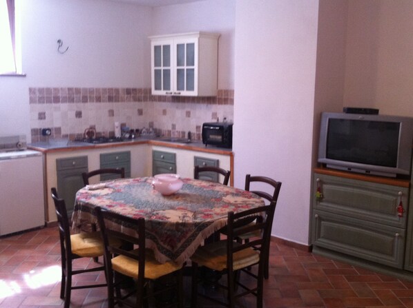 Dining - Appartamenti Le Rancole - Agostino by Ospitaci (Valtopina)