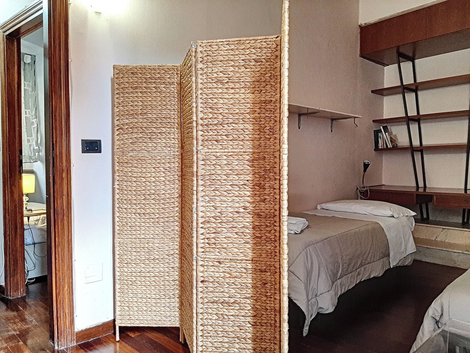 1 camera, Wi-Fi gratuito, lenzuola