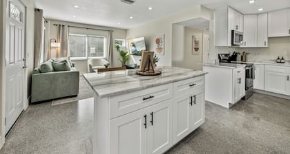 Family-Friendly 3BR | Downtown & Lake Hollingsworth