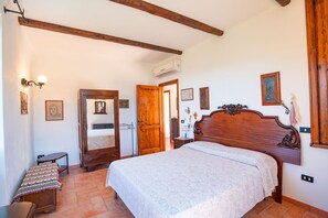 5 soveværelser, strygejern/strygebræt, internetforbindelse, sengetøj