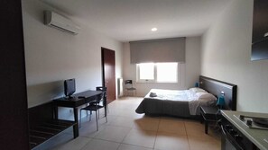 1 bedroom, bed sheets
