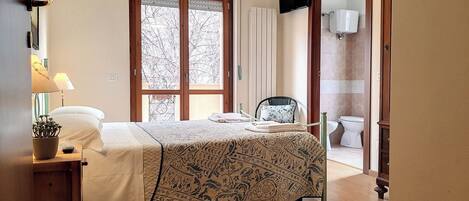 3 chambres, Wi-Fi gratuit, draps fournis