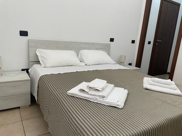 1 bedroom, iron/ironing board, bed sheets