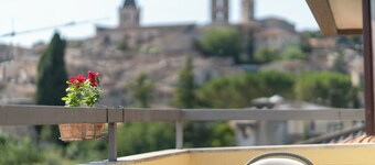 Un balcone su Spello by Ospitaci