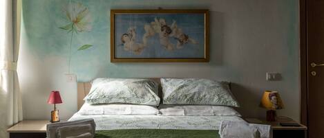 1 quarto, Wi-Fi de cortesia, roupa de cama