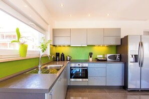 Vil·la | Cuina privada | Trona 