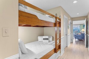 1 bedroom, internet, bed sheets