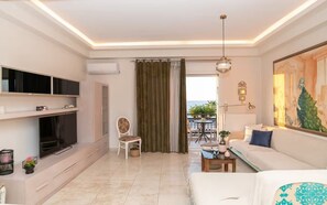 Smart TV - Lovely beachfront two bedrooms apartment- Blue Lady (Rethymno)