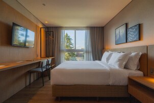 Standard Suite | 1 bedroom, in-room safe, desk, laptop workspace