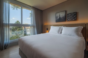 Suite Superior | 1 camera, una cassaforte in camera, una scrivania, postazione laptop