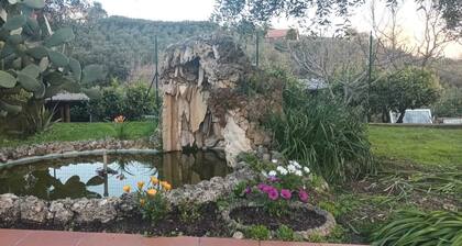 Villa Cristina: 360°sea and mountain views, parking, wifi and free barbecue area