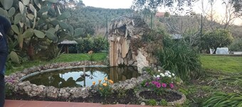 Villa Cristina: 360°sea and mountain views, parking, wifi and free barbecue area