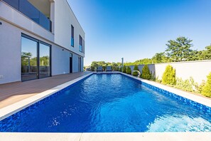 Villa | Pool | Innenpool, Außenpool
