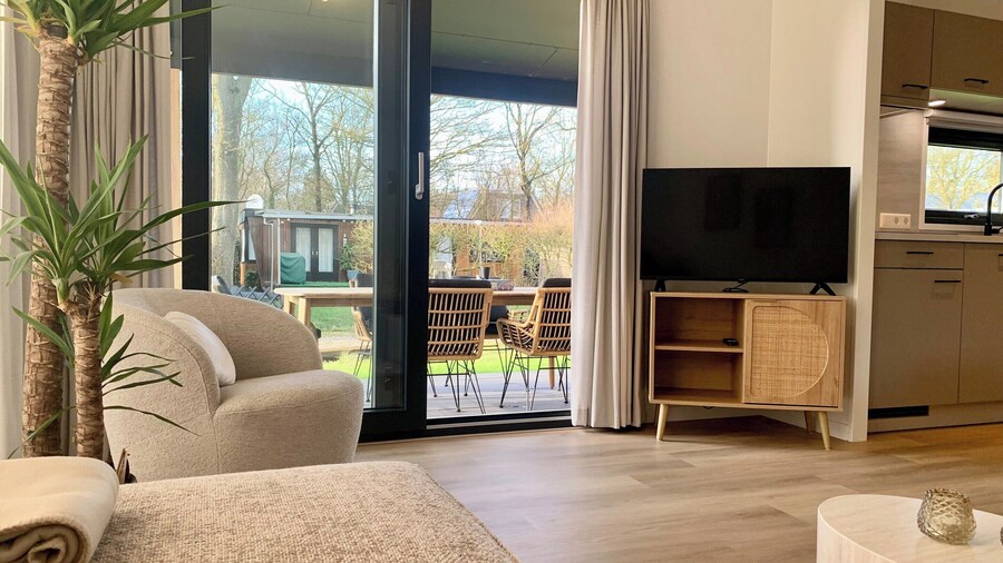 Chalet in Sint Maartenszee Near Sandy Beach