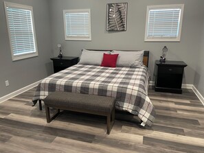 3 bedrooms, iron/ironing board, free WiFi, bed sheets - Country Chic 3-bedroom house in peaceful Colt with all the amenities of home (Colt)