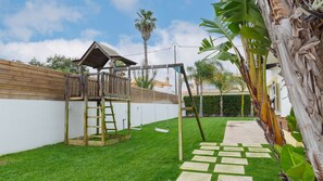 Children’s area - Blue Sky Villa 1 by LovelyStay (Corroios)