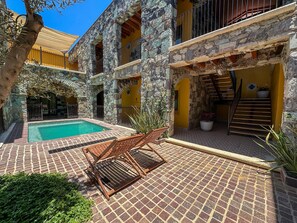 Outdoor pool - Tierra Adentro Hotel Fashion Grill & Spa (Guanajuato)
