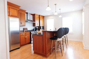 Fridge, microwave, oven, stovetop - Spacious Loft, Newly Remodeled, and in Walking Distance to Everything! (Saugatuck)