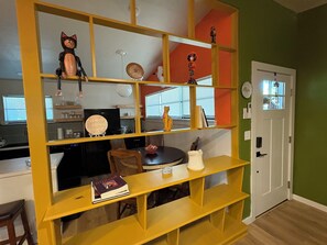 Dining - Charming 3-bedroom Mid-century Modern house in Norman, close to OU, OKC (Norman)