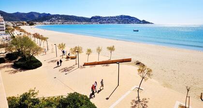 Studio in Roses Near Santa Margarita Beach