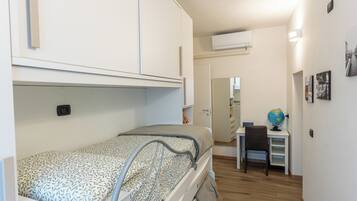 2 sovrum, skrivbord, strykjärn/strykbräda och wi-fi