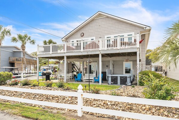 Exterior - NEW! Coastal Camelot - Walk to Surfside Beach (Surfside Beach)