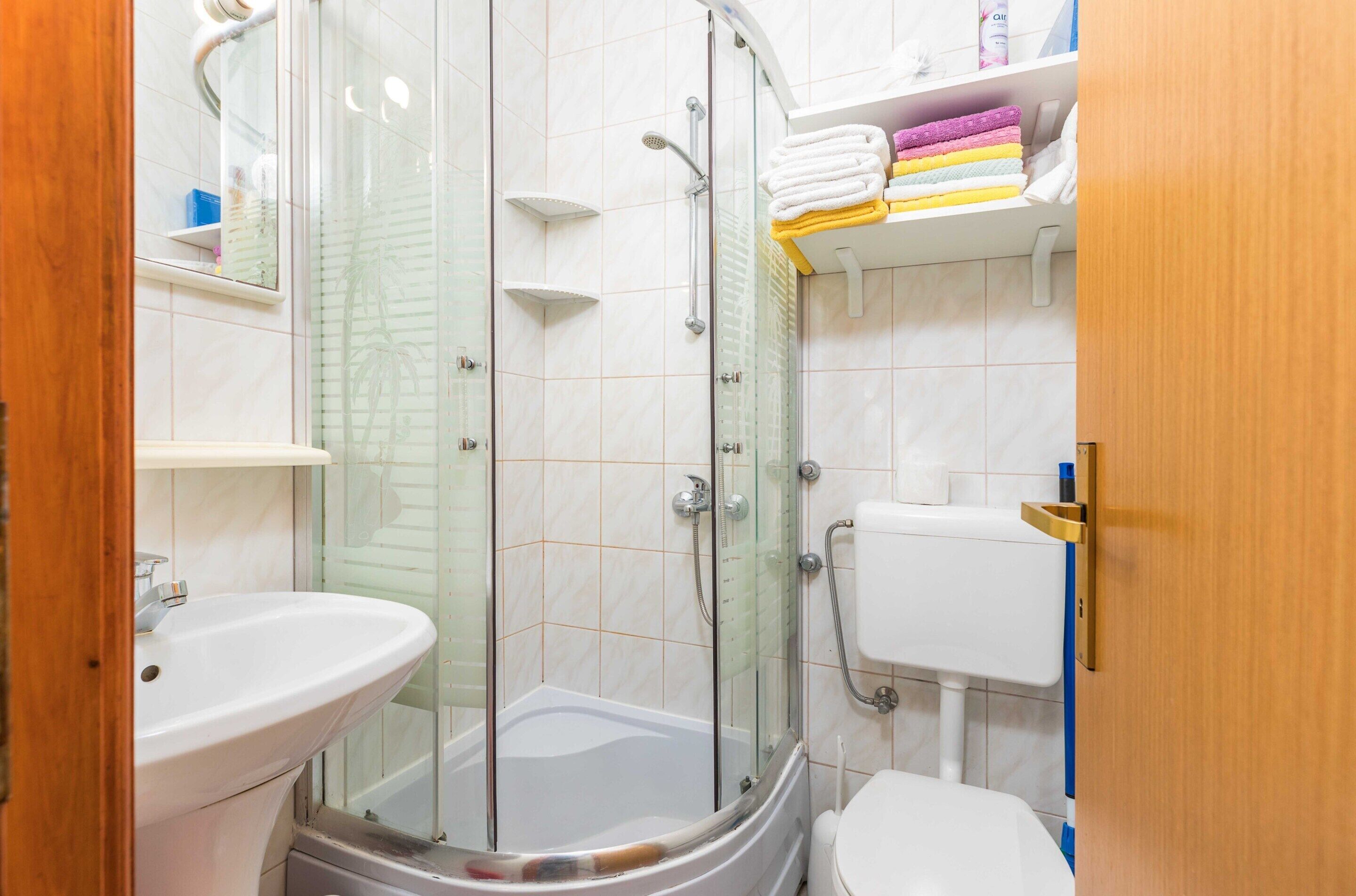 Apartment | Badezimmer | Dusche, Haartrockner