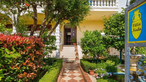 Garden - Seaside Apartment in Fazana - Two Bedrooms (Fazana)