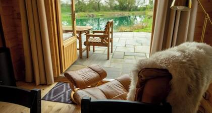 Willow Lodge at Welhams Meadow